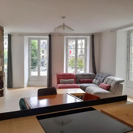 Appartement 75M2 Plein Centre Face A La Mairie Morlaix Exterior photo