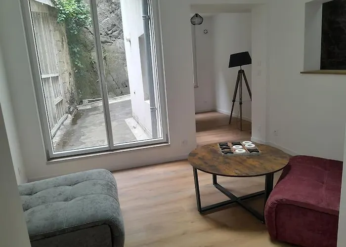Appartement 75M2 Plein Centre Face A La Mairie