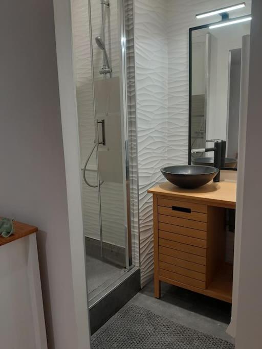 75m2 Plein Centre Face A La Mairie * Morlaix
